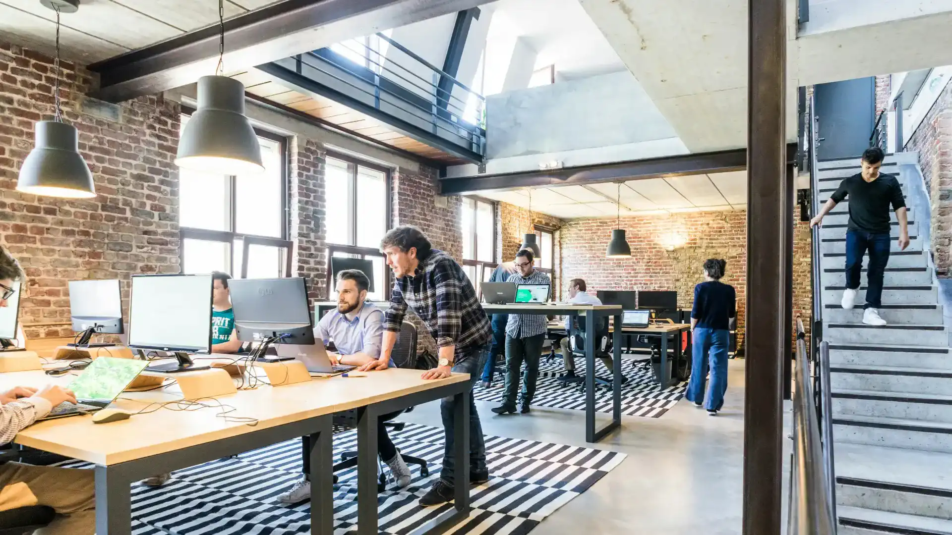 Så hållbarhetsarbetar du på ett litet företag som säljer tjänster!